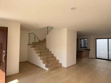 Casa nueva en renta en San Isidro Juriquilla, Querétaro – Los Robles II
