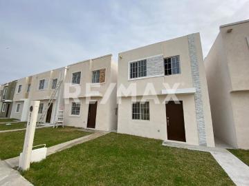 CASA NUEVA EN RENTA
