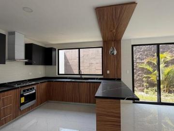 Casa Nueva en Tlaxcalancingo, Fraccionamiento Kinara