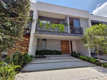Casa nueva en venta con casa club en Solares Res en Zapopan Jal