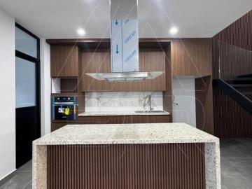Casa Nueva en Venta dentro de Coto – A un Costado del Parque Metropolitano