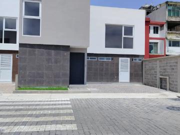 Casa Nueva en Venta en Metepec $4,100,000