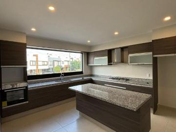 Casa nueva en venta en Barranca del Refugio al Norte de la Ciudad