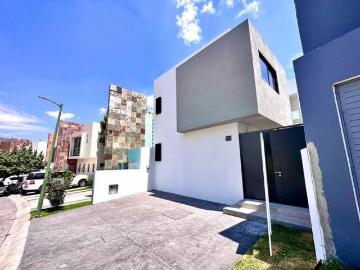 Casa Nueva en Venta en Bosque Real de Santa Anita, Tlajomulco