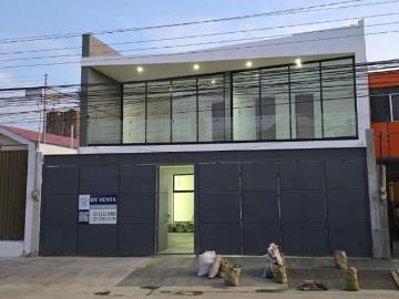 CASA NUEVA EN VENTA EN BOSQUES DE LA VICTORIA, DE 4 HABITACIONES Y A 3 CUADRAS DE LA EXPO GUADALAJAR