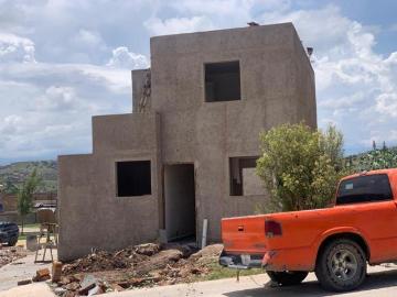 Casa nueva en venta en el Fracc. Ciudad San Isidro frente a área verde 4