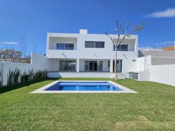 Casa Nueva en Venta en Fracc. Burgos de Bugambilias, Temixco Morelos