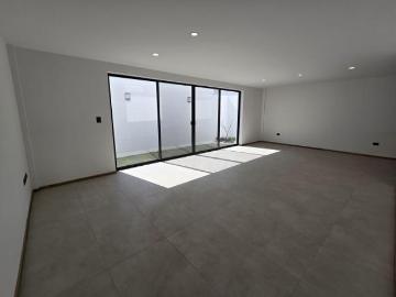 Casa nueva en venta en Lomas de Angelópolis cluster Campeche