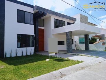 Casa Nueva en Venta en Lomas de Cocoyoc OLC 4241