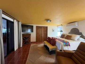 Casa Nueva en venta en San Miguel de Allende con elevador y vistas panorámicas