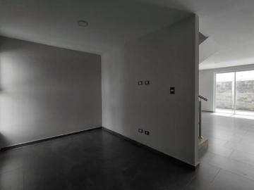 Casa nueva en venta 3 recamaras y Roof Garden dentro de Condominio en Metepec