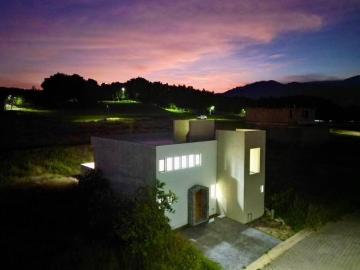 Casa Nueva tipo Loft, en venta en Bosque Real de Santa Anita, Tlajomulco