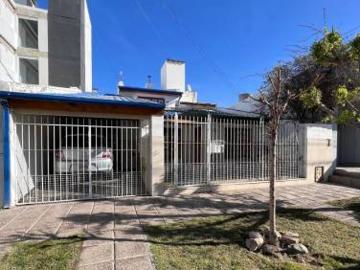 Casa NEQUEN CAPITAL Barrio Cumelen 5 Dormitorios
