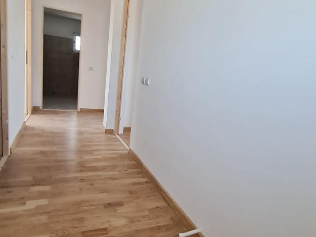 Casa nouă cu 5 camere și mansardă utilizabilă