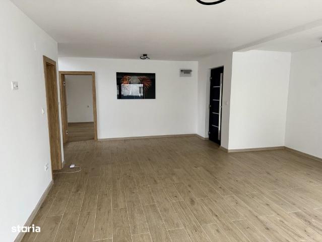 Casa noua 4 camere zona linistita