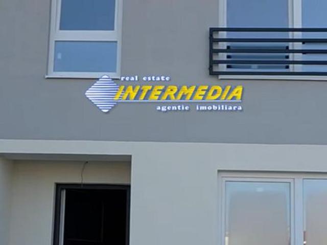 Casa noua de inchiriat Alba Iulia 4 dormitoare 2 bai, living