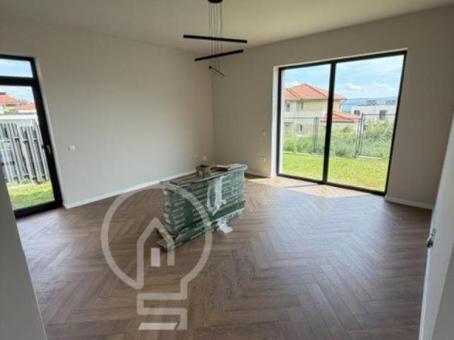 Casa noua de inchiriat Iris Voronet