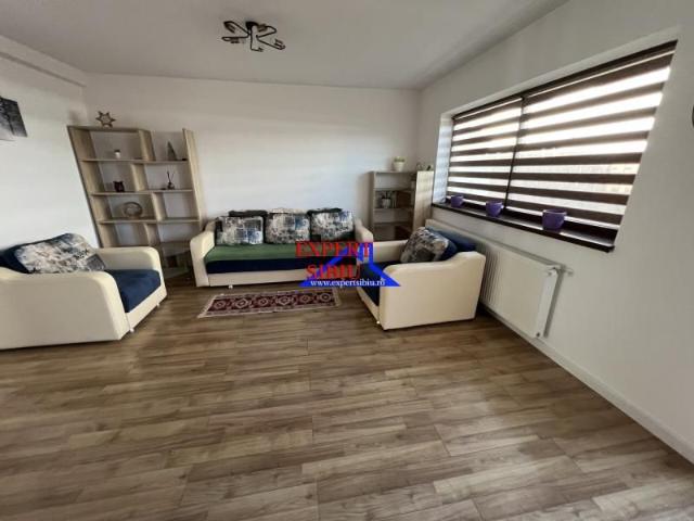Casa noua de inchiriat 4 camere, zona Calea Cisnadiei