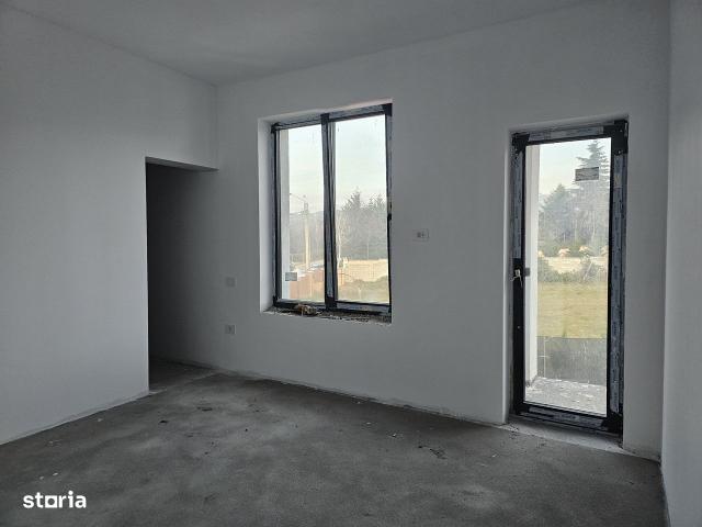 Casa noua de vanzare la4min de mag Crisul Oradea