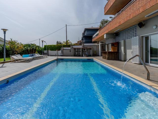 Casa o chalet independiente en venta en calle de les Alzines