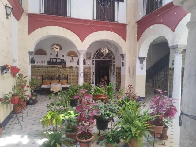 Casa o chalet independiente en venta en Velez De Guevara, 1 665m² Écija