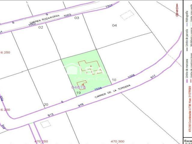 Casa ocupada con parcela de +800 m²
