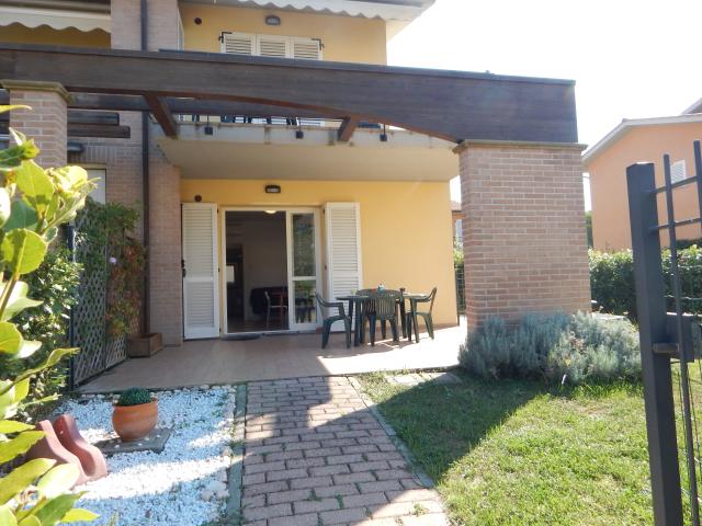 Casa Olmaia 218PT Bilocale Piano Terra Angolare con Giardino RIF. MC17 218PT