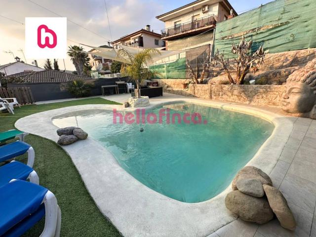 Casa a cuatro vientos a la venta en Lliçà d'Amunt Vallès Oriental, Barcelona
