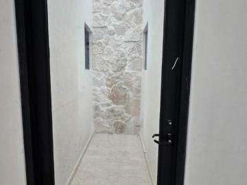 CASA A ESTRENAR DE UNA PLANTA EN LOS LAGOS