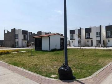 Casa a Estrenar en Villas de Bernalejo, Irapuato con Acabados Modernos