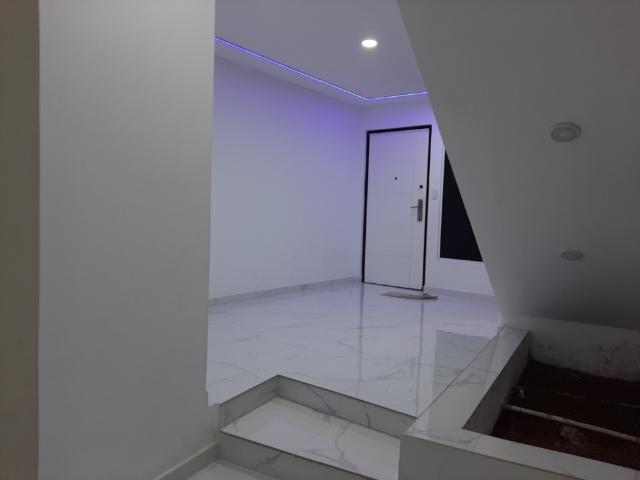 CASA A ESTRENAR, EL PARAISO 120 M2, 4B, 5B, 4E, JACUZZI, URB. PRIVADA
