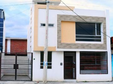 Casa a estrenar por URGENCIA ECONÓMICA Casa en Venta en Riobamba Riobamba