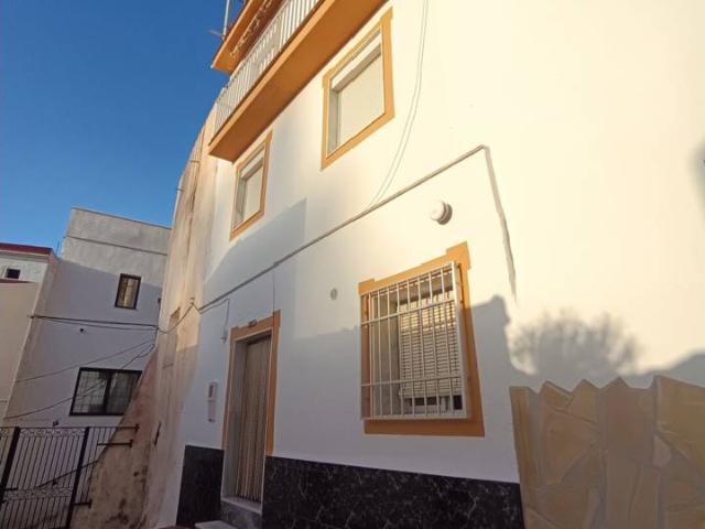 CASA A LA VENTA