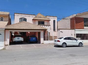 Casa a la venta a 3 cuadras Paseo del Tec, recamara planta baja