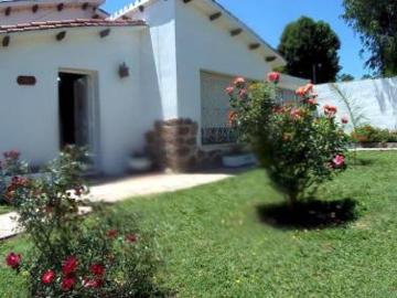 Casa a la venta en Barrio Quinta Buquet! Cosquin AMOBLADA!