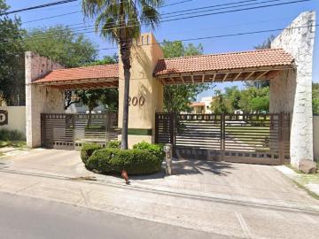 CASA A LA VENTA EN FRACCIONAMIENTO PRIVANZA RESIDENCIAL, TLAJOMULCO DE ZU?IGA, A 5 MINUTOS DE PLAZAS OUTLET GUADALAJARA, 15 MINUTOS DE GALERIAS SANTA ANITA