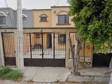 CASA A LA VENTA EN FRACCIONAMIENTO SEGUNDA SECCIÓN QUERÉTARO QTRO YQH