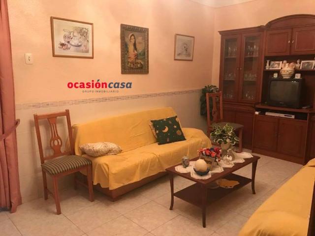CASA A LA VENTA EN LA ZONA DE PEÑARROYA