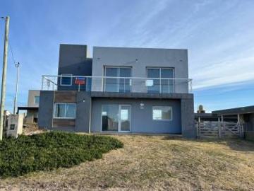 Casa a metros de la playa en Mar de Cobo