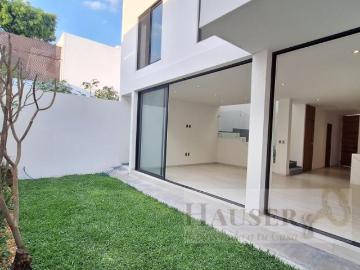 Casa a Norte de Cuernavaca en FRACCIONAMIENTO con VIGILANCIA