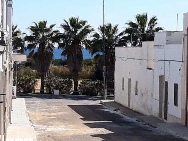 Casa a San Pietro in Bevagna, al mare
