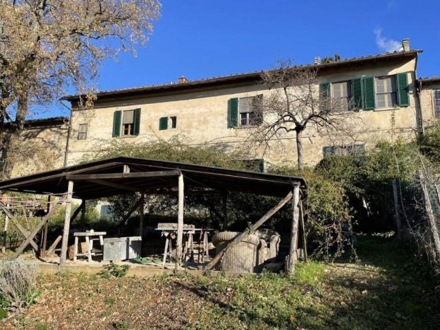 Casa a Schiera in affitto a San Casciano in Val di Pesa, non arredato/vuoto, giardino, riscaldamento autonomo TrovaCasa