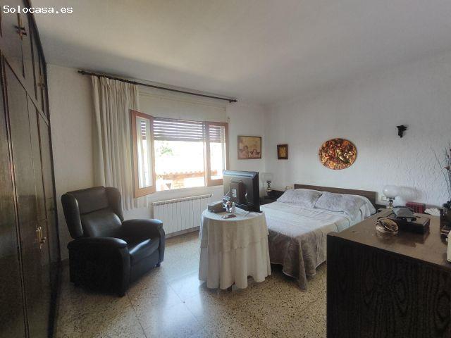 Casa a quatre vents amb 342 m2 construïts, jardí i piscina a Vallbona dAnoia