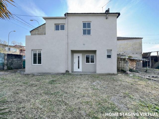 Casa a reformar con parcela de 748 m2 cerca de playas, Vigo. Ref. P448