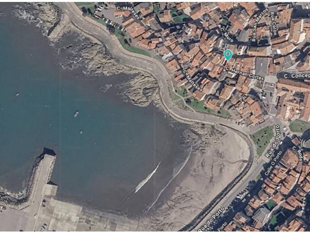 Casa a rehabilitar en su totalidad cerca del puerto de La Guardia !