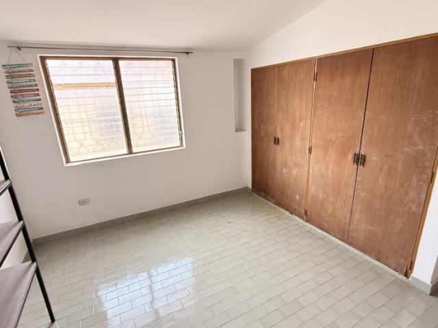 CASA A REMODELAR EN CALLE CERRADA CON VIGILANCIA TCL C 10266475