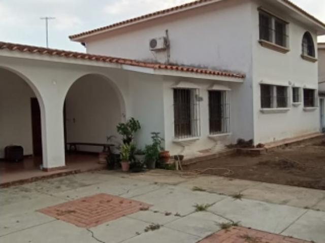 CASA A REMODELAR EN GUATAPARO COUNTRY CLUB