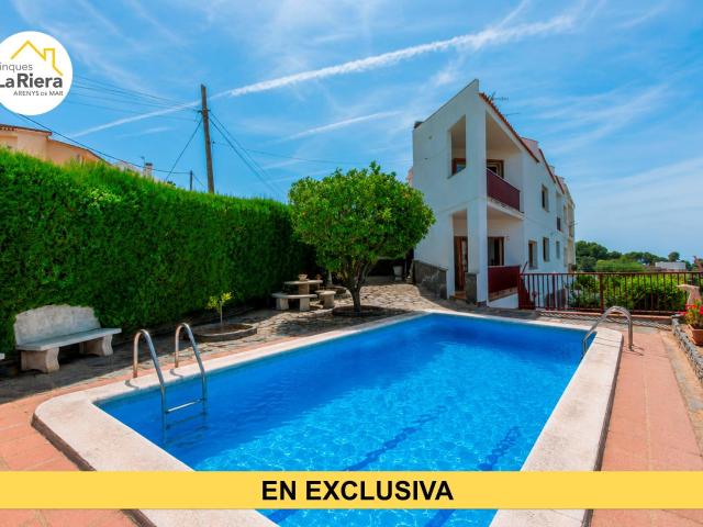 CASA A TRES VIENTOS CON ORIENTACIÓN INMEJORABLE