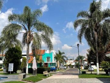 CASA A UN COSTADO DE COSTCO EN NUEVA GALICIA COTO CORUÑA