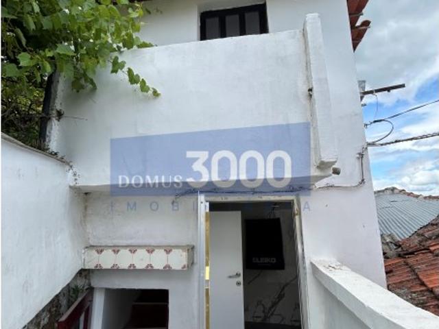 Casa à venda com vista rio | Peso da Régua